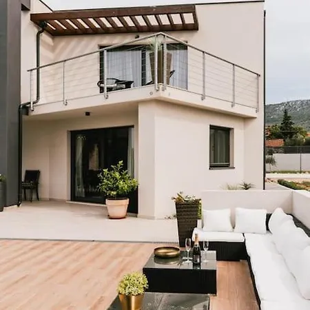 Amazing B4 With Pool&sauna