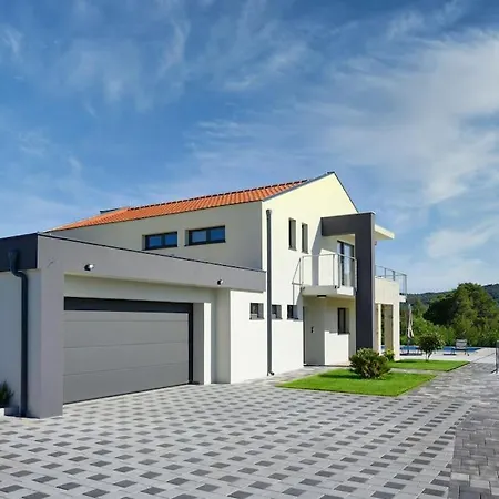 Amazing B4 With Pool&sauna Villa *