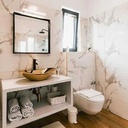 Amazing B4 With Pool&sauna Dubrava (Sibenik-Knin)