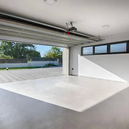 Amazing B4 With Pool&sauna *