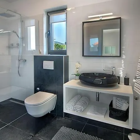 Amazing B4 With Pool&sauna * Dubrava (Sibenik-Knin)