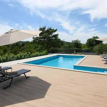 Amazing B4 With Pool&sauna Villa