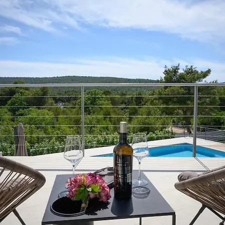 Amazing B4 With Pool&sauna Villa *